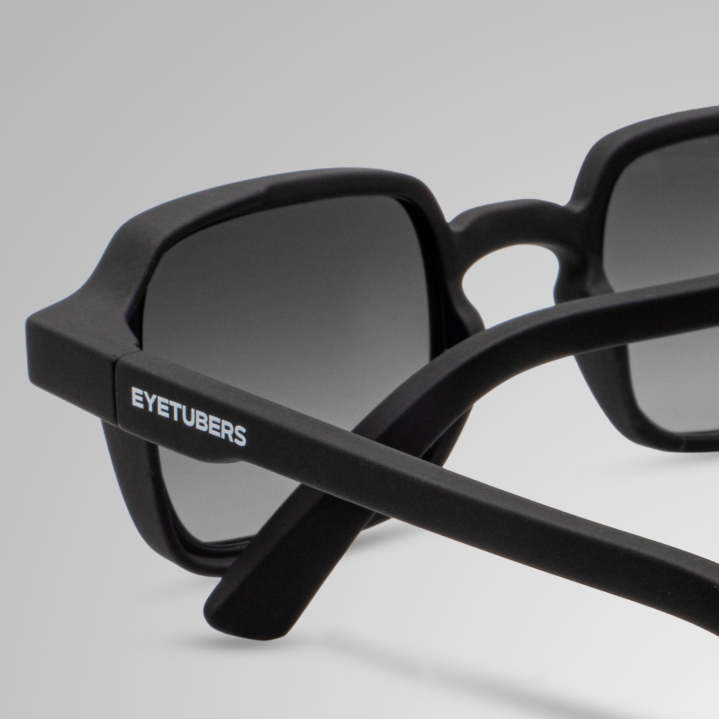 SQUARED BLACK SUN GRADIENT