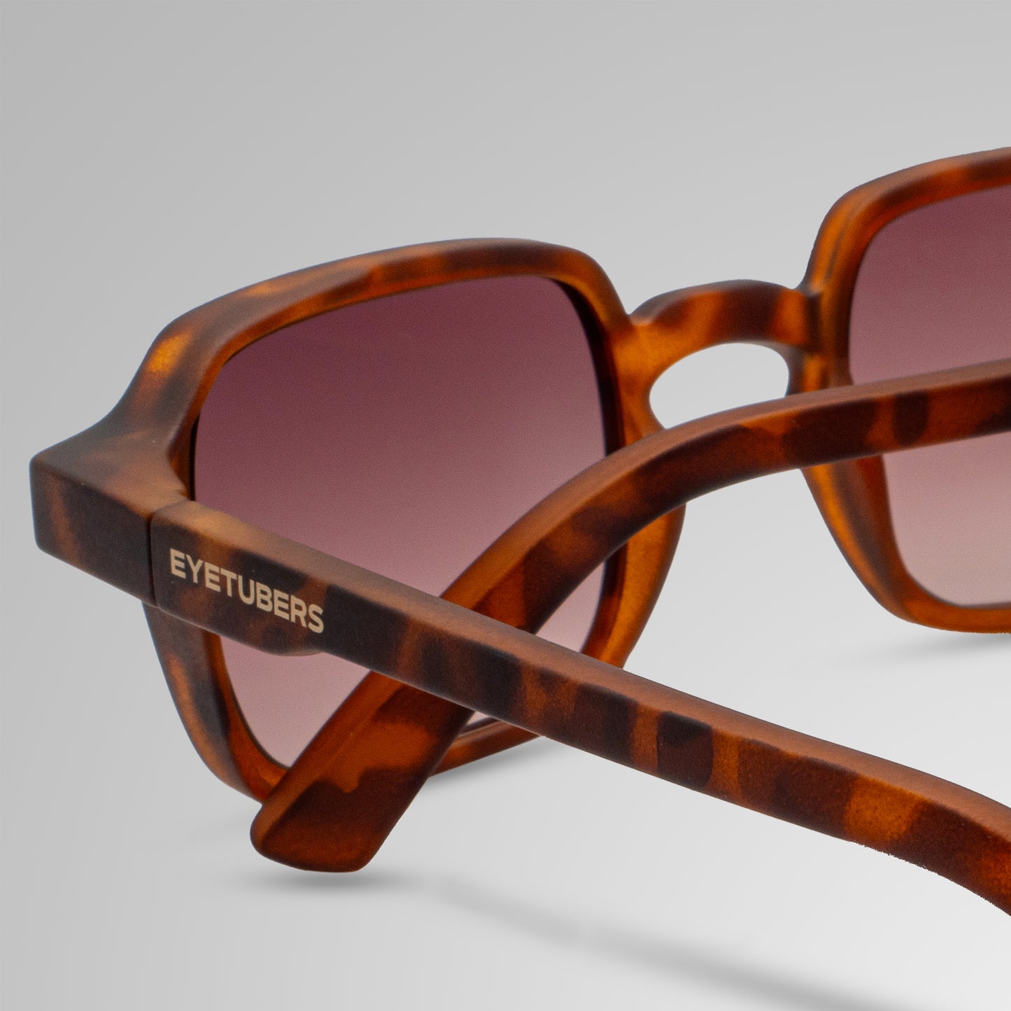 SQUARED BROWN SUN GRADIENT